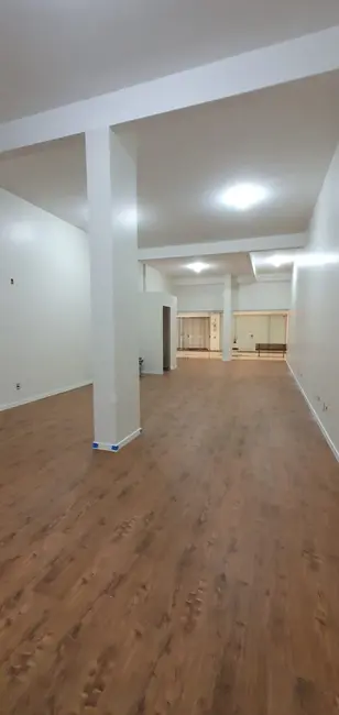 Foto 1 de Sala Comercial com 1 quarto à venda, 77m2 em Centro, Balneario Camboriu - SC