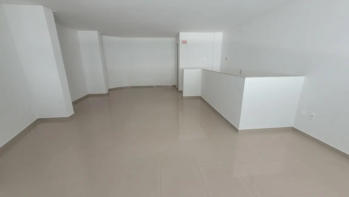 Sala Comercial com 1 quarto à venda, 100m2 em Centro, Balneario Camboriu - SC - imagem 4 Foto 4 de Sala Comercial com 1 quarto à venda, 100m2 em Centro, Balneario Camboriu - SC
