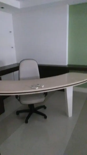 Sala Comercial com 1 quarto à venda, 72m2 em Centro, Balneario Camboriu - SC - imagem 2 Foto 2 de Sala Comercial com 1 quarto à venda, 72m2 em Centro, Balneario Camboriu - SC