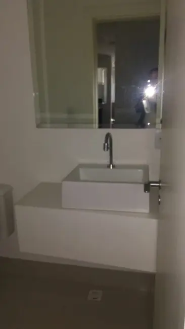 Sala Comercial com 1 quarto à venda, 72m2 em Centro, Balneario Camboriu - SC - imagem 8 Foto 8 de Sala Comercial com 1 quarto à venda, 72m2 em Centro, Balneario Camboriu - SC