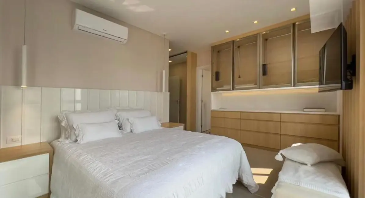 Apartamento com 4 quartos à venda, 153m2 em Centro, Balneario Camboriu - SC - imagem 8 Foto 8 de Apartamento com 4 quartos à venda, 153m2 em Centro, Balneario Camboriu - SC