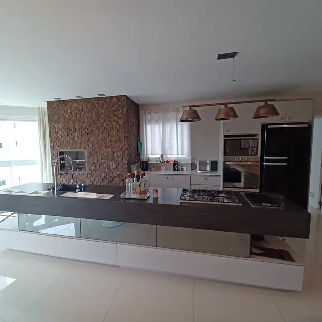 Foto 8 de Apartamento com 3 quartos para alugar, 154m2 em Balneário Santa Clara, Itajai - SC