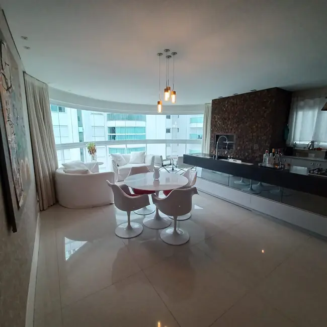 Foto 6 de Apartamento com 3 quartos para alugar, 154m2 em Balneário Santa Clara, Itajai - SC