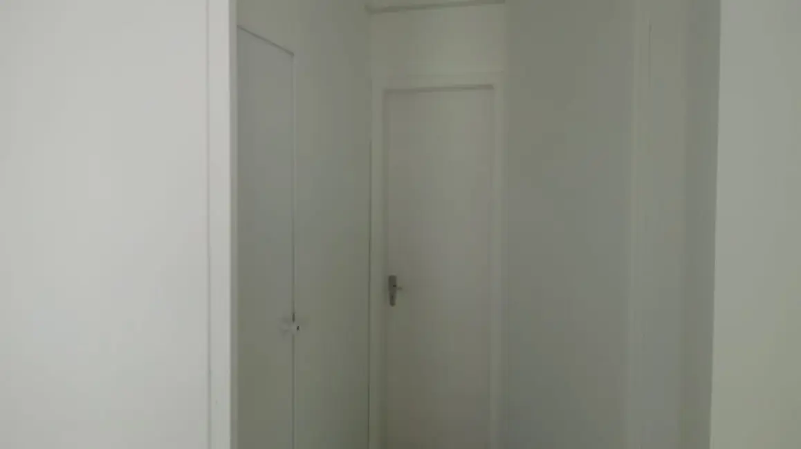 Sala Comercial com 1 quarto para alugar, 50m2 em Centro, Balneario Camboriu - SC - imagem 3 Foto 3 de Sala Comercial com 1 quarto para alugar, 50m2 em Centro, Balneario Camboriu - SC