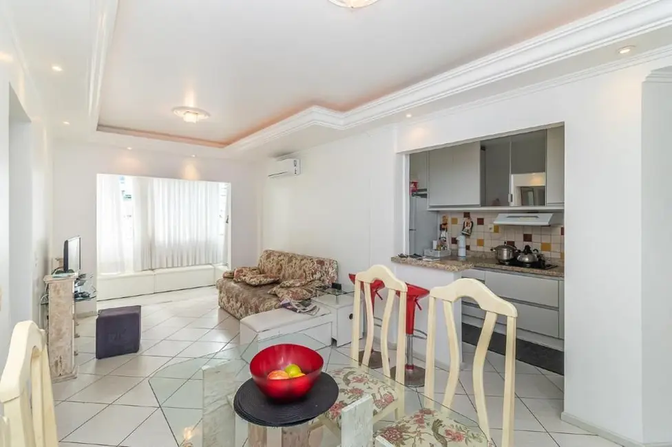 Apartamento com 2 quartos à venda, 104m2 em Centro, Balneario Camboriu - SC - imagem 2 Foto 2 de Apartamento com 2 quartos à venda, 104m2 em Centro, Balneario Camboriu - SC