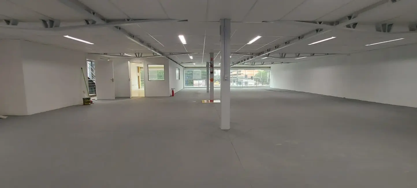 Foto 3 de Sala Comercial com 1 quarto para alugar, 330m2 em Fazendinha, Itajai - SC