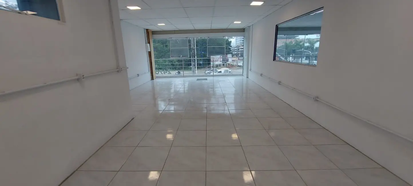 Foto 1 de Sala Comercial com 1 quarto para alugar, 330m2 em Fazendinha, Itajai - SC