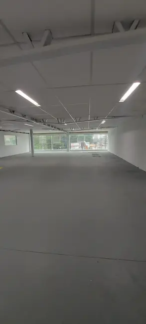 Foto 2 de Sala Comercial com 1 quarto para alugar, 330m2 em Fazendinha, Itajai - SC