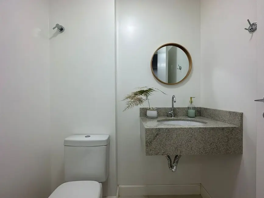 Sala Comercial com 1 quarto para alugar, 52m2 em Centro, Balneario Camboriu - SC - imagem 5 Foto 5 de Sala Comercial com 1 quarto para alugar, 52m2 em Centro, Balneario Camboriu - SC