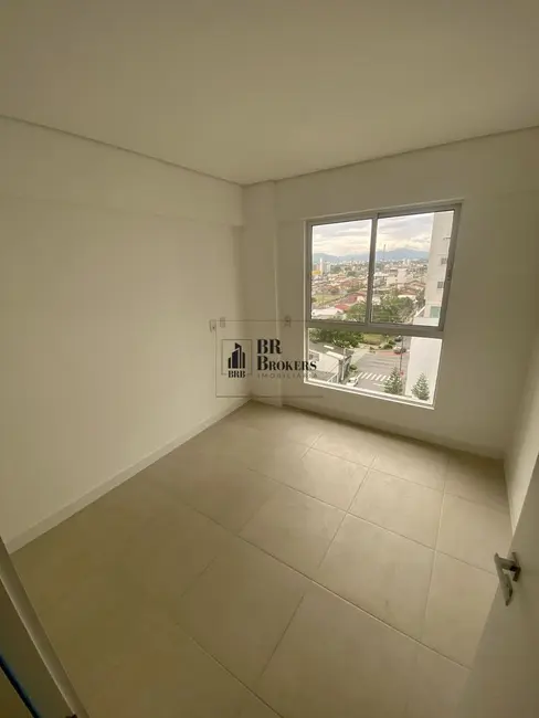 Apartamento com 3 quartos para alugar, 97m2 em Centro, Balneario Camboriu - SC - imagem 3 Foto 3 de Apartamento com 3 quartos para alugar, 97m2 em Centro, Balneario Camboriu - SC