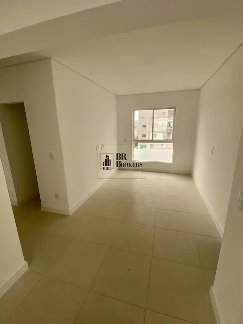 Foto 2 de Apartamento com 3 quartos para alugar, 97m2 em Centro, Balneario Camboriu - SC
