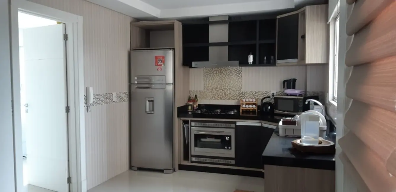 Apartamento com 2 quartos à venda, 65m2 em Centro, Balneario Camboriu - SC - imagem 2 Foto 2 de Apartamento com 2 quartos à venda, 65m2 em Centro, Balneario Camboriu - SC