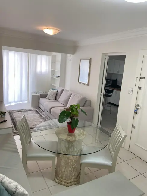 Apartamento com 3 quartos à venda, 226m2 em Centro, Balneario Camboriu - SC - imagem 3 Foto 3 de Apartamento com 3 quartos à venda, 226m2 em Centro, Balneario Camboriu - SC