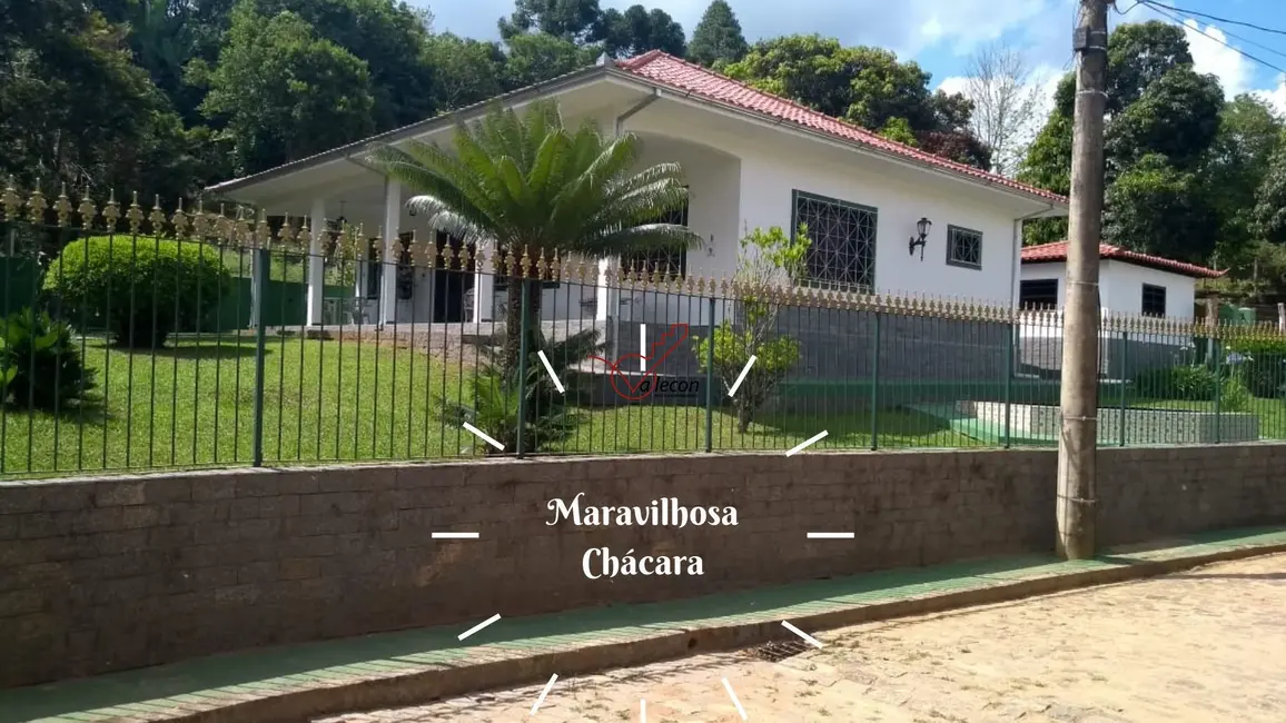 Chácara com 4 quartos à venda, 386m2 em Centro, Lambari - MG - imagem 1 Foto 1 de Chácara com 4 quartos à venda, 386m2 em Centro, Lambari - MG