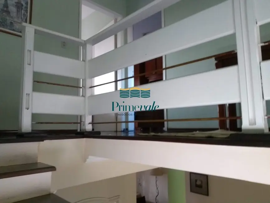 Sobrado com 3 quartos à venda, 196m2 em Sao Jose Dos Campos - SP - imagem 4 Foto 4 de Sobrado com 3 quartos à venda, 196m2 em Sao Jose Dos Campos - SP