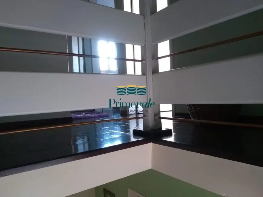 Sobrado com 3 quartos à venda, 196m2 em Sao Jose Dos Campos - SP - imagem 3 Foto 3 de Sobrado com 3 quartos à venda, 196m2 em Sao Jose Dos Campos - SP