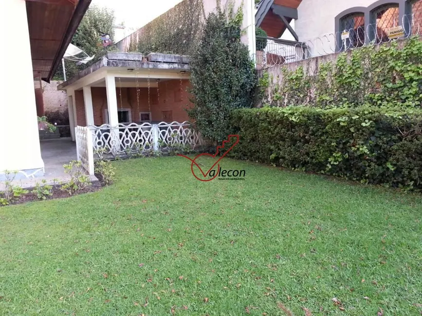 Foto 2 de Casa com 4 quartos à venda, 500m2 em Campos Do Jordao - SP