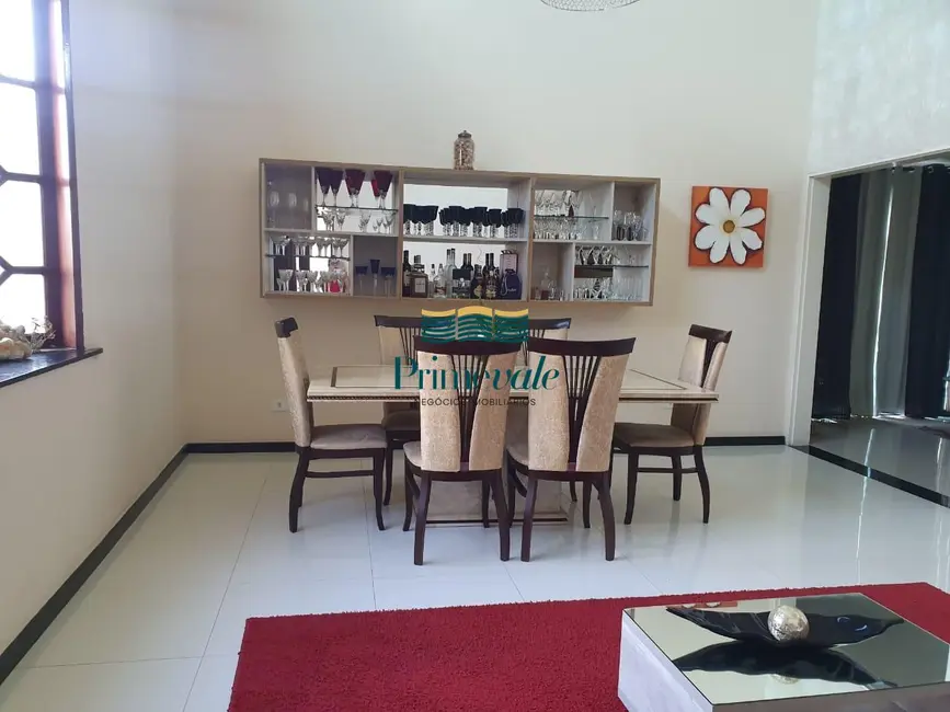 Foto 1 de Sobrado com 5 quartos à venda, 380m2 em Village das Flores, Cacapava - SP