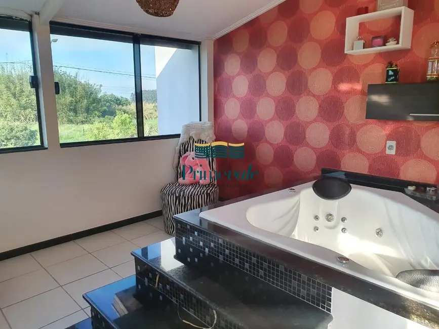 Foto 6 de Sobrado com 5 quartos à venda, 380m2 em Village das Flores, Cacapava - SP
