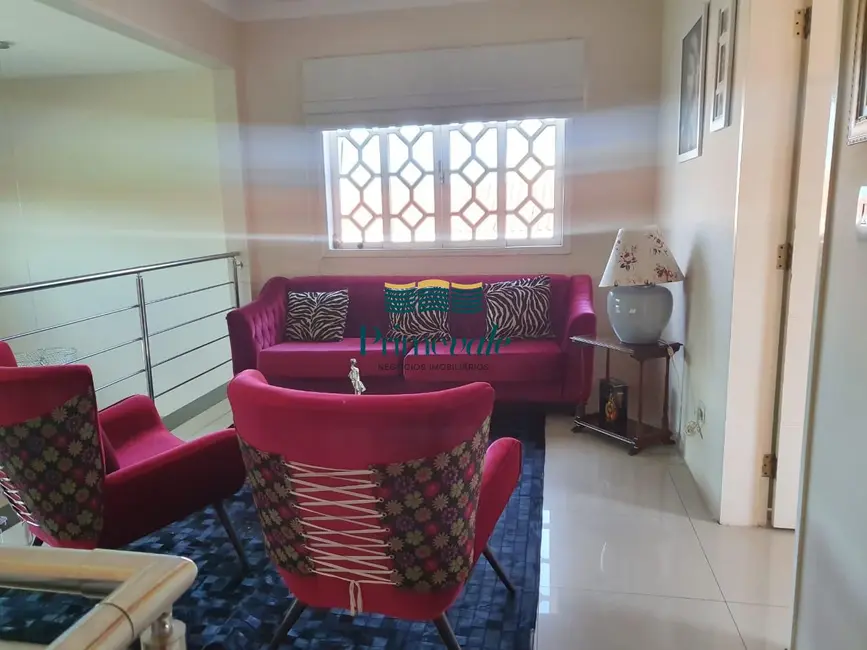 Foto 2 de Sobrado com 5 quartos à venda, 380m2 em Village das Flores, Cacapava - SP