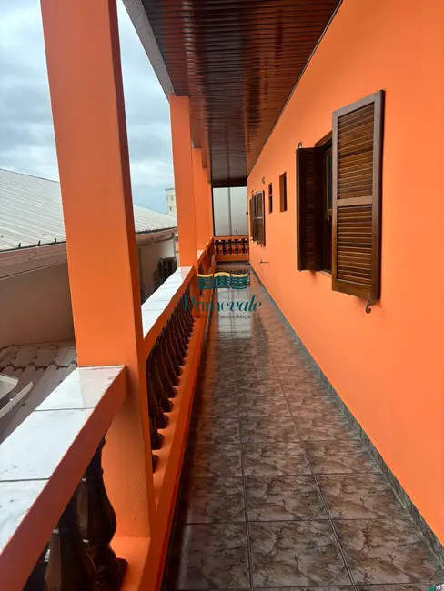 Foto 4 de Sobrado com 4 quartos à venda, 250m2 em Sao Jose Dos Campos - SP