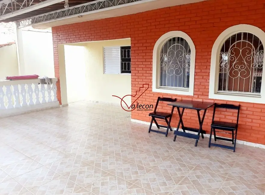 Casa com 5 quartos à venda, 135m2 em Sao Jose Dos Campos - SP - imagem 1 Foto 1 de Casa com 5 quartos à venda, 135m2 em Sao Jose Dos Campos - SP