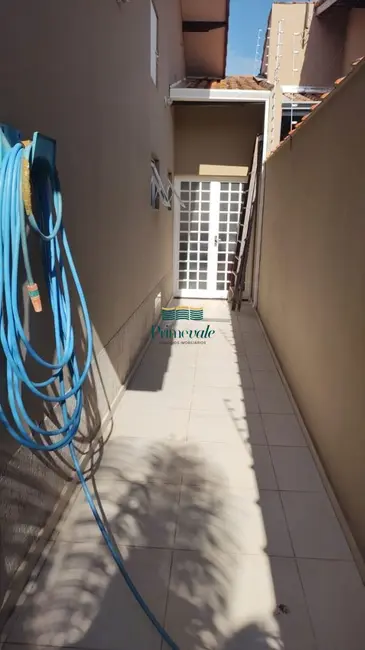 Casa com 3 quartos à venda, 160m2 em Cidade Jardim, Jacarei - SP - imagem 6 Foto 6 de Casa com 3 quartos à venda, 160m2 em Cidade Jardim, Jacarei - SP