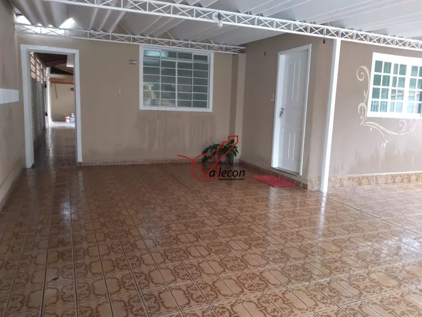 Foto 1 de Casa com 3 quartos à venda, 200m2 em Sao Jose Dos Campos - SP