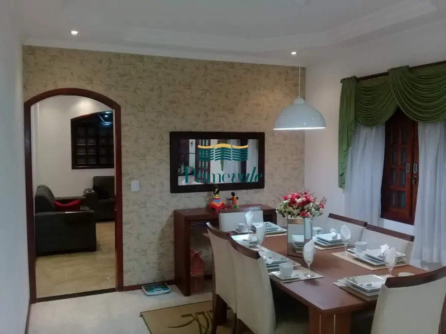 Sobrado com 3 quartos à venda, 220m2 em Sao Jose Dos Campos - SP - imagem 9 Foto 9 de Sobrado com 3 quartos à venda, 220m2 em Sao Jose Dos Campos - SP