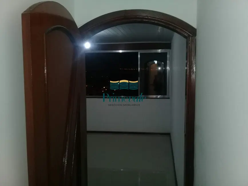 Sobrado com 3 quartos à venda, 220m2 em Sao Jose Dos Campos - SP - imagem 4 Foto 4 de Sobrado com 3 quartos à venda, 220m2 em Sao Jose Dos Campos - SP