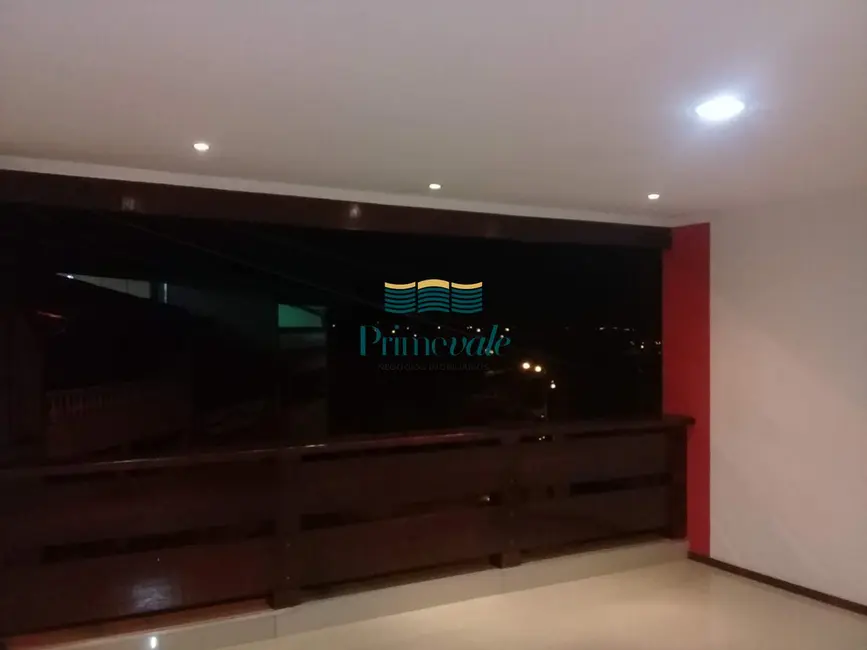 Sobrado com 3 quartos à venda, 220m2 em Sao Jose Dos Campos - SP - imagem 3 Foto 3 de Sobrado com 3 quartos à venda, 220m2 em Sao Jose Dos Campos - SP