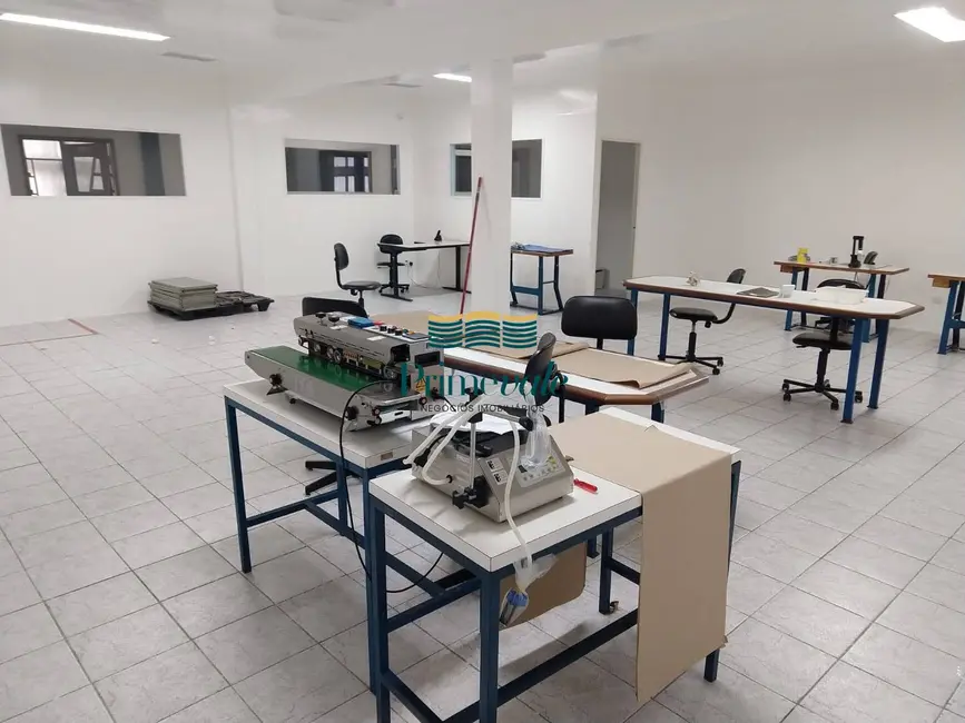 Prédio Inteiro com 10 quartos à venda, 1000m2 em Sao Jose Dos Campos - SP - imagem 7 Foto 7 de Prédio Inteiro com 10 quartos à venda, 1000m2 em Sao Jose Dos Campos - SP