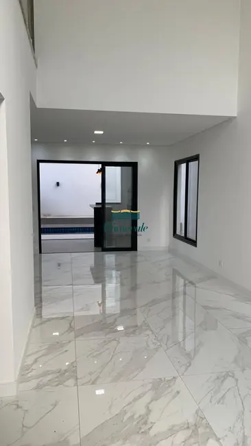 Casa com 3 quartos à venda, 193m2 em Parque Residencial Maria Elmira, Cacapava - SP - imagem 2 Foto 2 de Casa com 3 quartos à venda, 193m2 em Parque Residencial Maria Elmira, Cacapava - SP