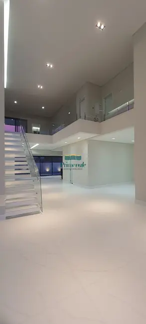 Casa com 5 quartos para alugar, 430m2 em Sao Jose Dos Campos - SP - imagem 8 Foto 8 de Casa com 5 quartos para alugar, 430m2 em Sao Jose Dos Campos - SP