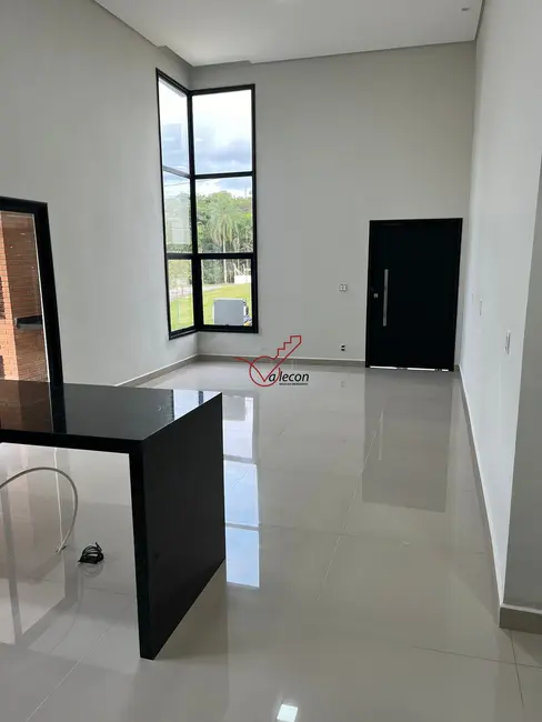 Foto 2 de Casa com 3 quartos à venda, 167m2 em Cacapava - SP