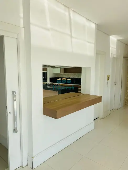 Casa com 3 quartos à venda, 322m2 em Jardim Califórnia, Jacarei - SP - imagem 8 Foto 8 de Casa com 3 quartos à venda, 322m2 em Jardim Califórnia, Jacarei - SP