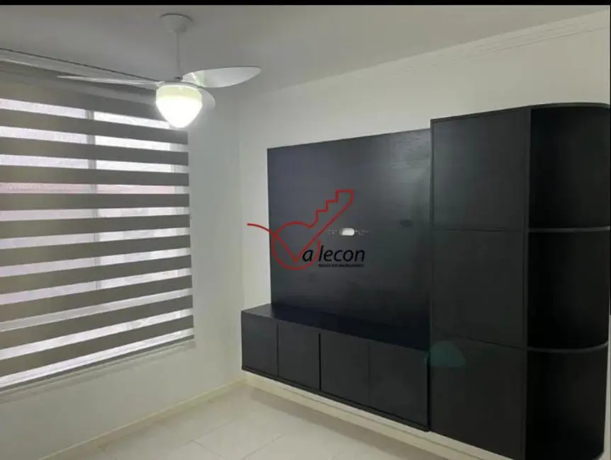 Foto 1 de Apartamento com 2 quartos à venda, 50m2 em Vila Martinez, Jacarei - SP