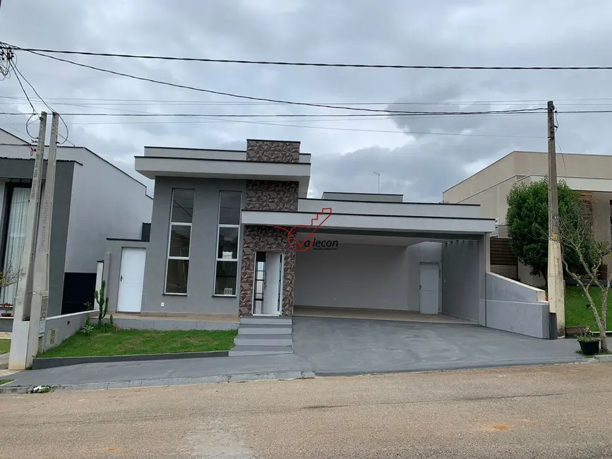 Foto 1 de Casa de Condomínio com 3 quartos à venda, 150m2 em Bairro do Grama, Cacapava - SP