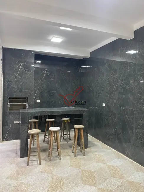 Sobrado com 4 quartos à venda, 225m2 em Sao Jose Dos Campos - SP - imagem 3 Foto 3 de Sobrado com 4 quartos à venda, 225m2 em Sao Jose Dos Campos - SP