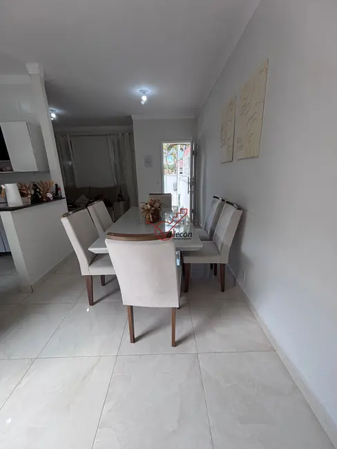 Foto 1 de Casa com 2 quartos para alugar, 90m2 em Jardim Continental II, Taubate - SP