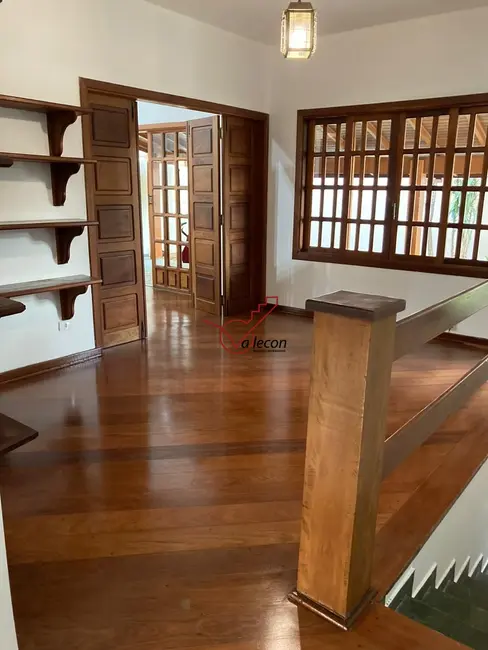 Casa de Condomínio com 4 quartos para alugar, 360m2 em Sao Jose Dos Campos - SP - imagem 4 Foto 4 de Casa de Condomínio com 4 quartos para alugar, 360m2 em Sao Jose Dos Campos - SP