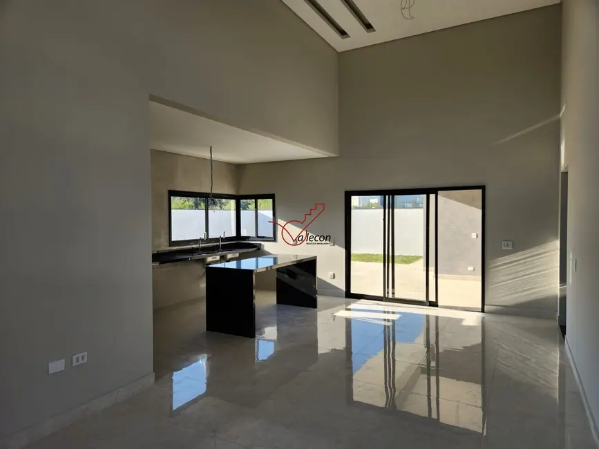 Foto 3 de Casa de Condomínio com 4 quartos à venda, 187m2 em Cacapava - SP