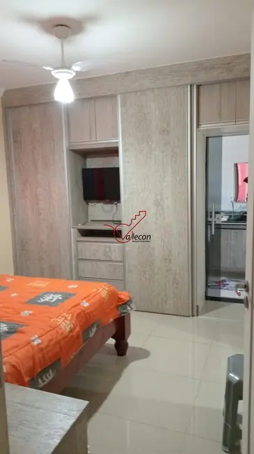 Sobrado com 5 quartos à venda, 100m2 em Sao Jose Dos Campos - SP - imagem 6 Foto 6 de Sobrado com 5 quartos à venda, 100m2 em Sao Jose Dos Campos - SP