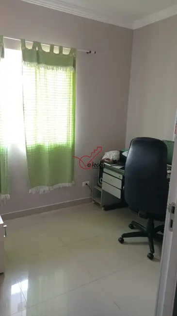 Sobrado com 5 quartos à venda, 100m2 em Sao Jose Dos Campos - SP - imagem 7 Foto 7 de Sobrado com 5 quartos à venda, 100m2 em Sao Jose Dos Campos - SP