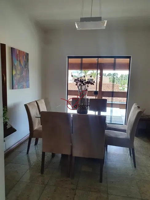 Foto 6 de Casa com 3 quartos à venda, 237m2 em Jardim Maria Emília, Pindamonhangaba - SP