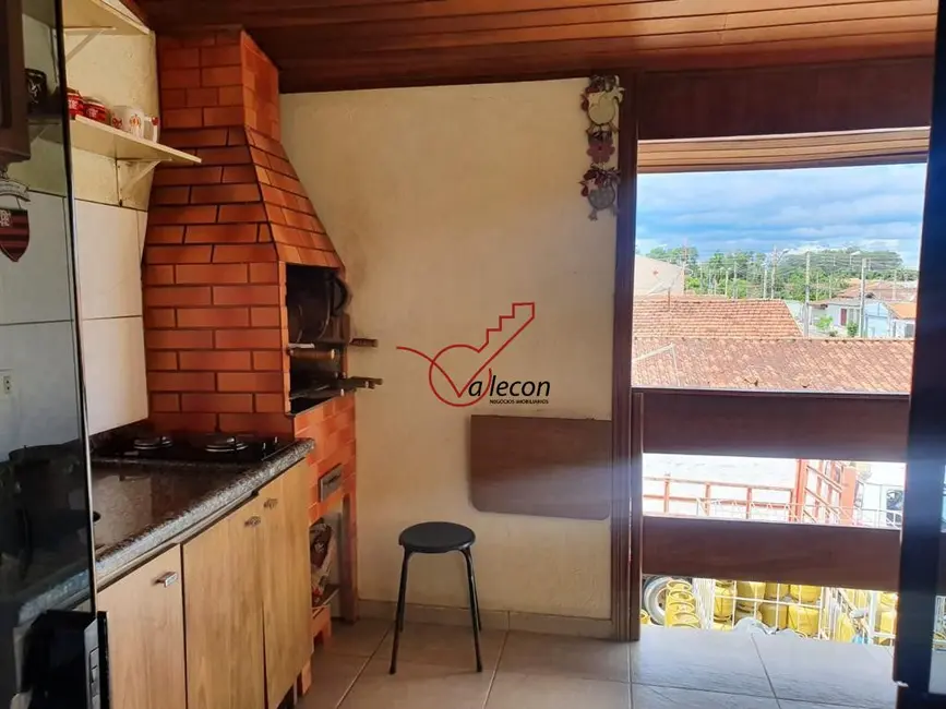 Foto 3 de Casa com 3 quartos à venda, 237m2 em Jardim Maria Emília, Pindamonhangaba - SP