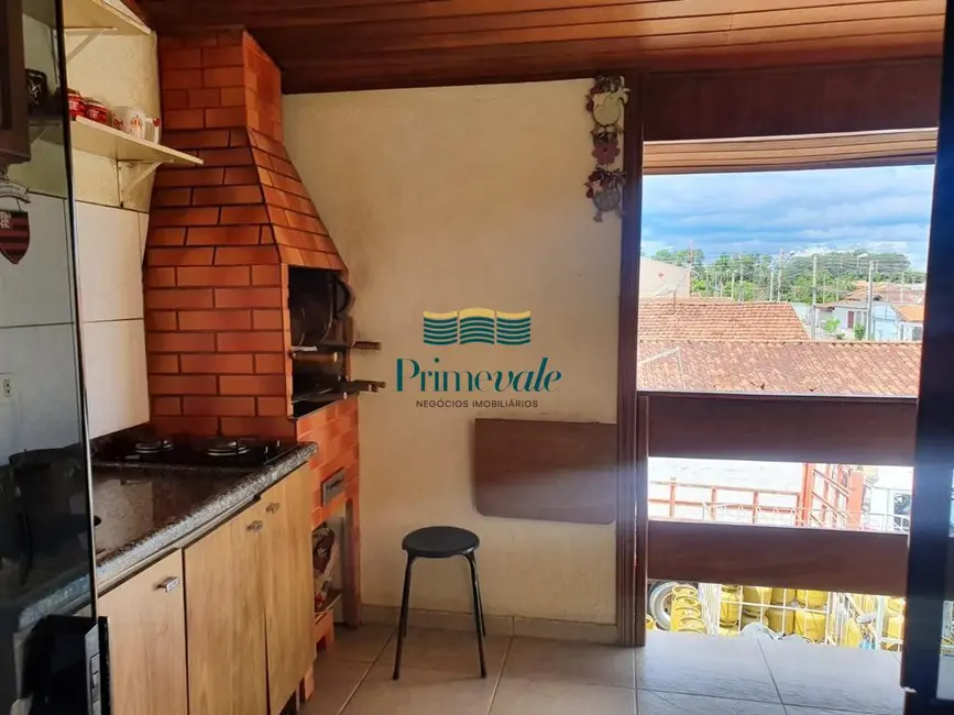 Foto 3 de Casa com 3 quartos à venda, 237m2 em Jardim Maria Emília, Pindamonhangaba - SP