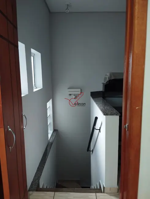 Casa com 3 quartos à venda, 125m2 em Sao Jose Dos Campos - SP - imagem 4 Foto 4 de Casa com 3 quartos à venda, 125m2 em Sao Jose Dos Campos - SP