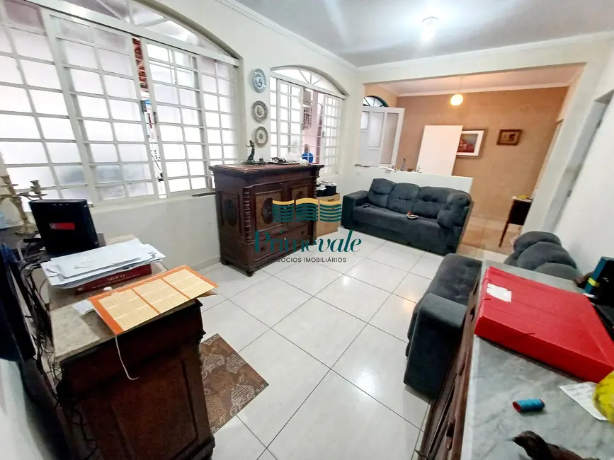 Foto 2 de Casa com 3 quartos à venda, 131m2 em Sao Jose Dos Campos - SP
