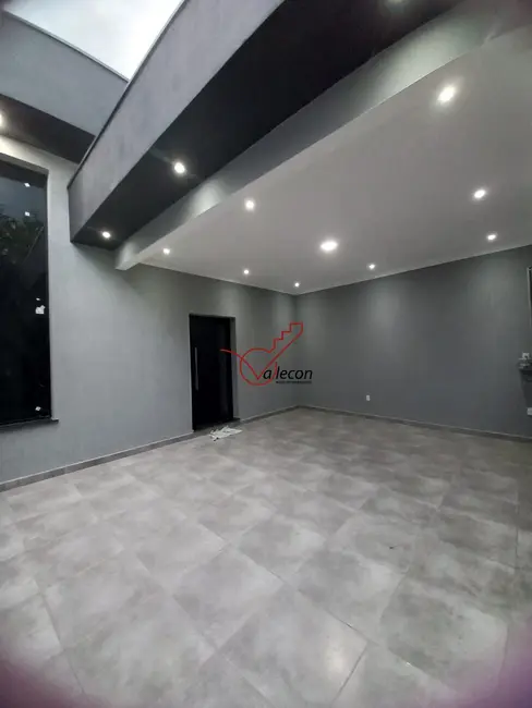 Foto 1 de Casa com 3 quartos à venda, 133m2 em Parque Residencial Maria Elmira, Cacapava - SP